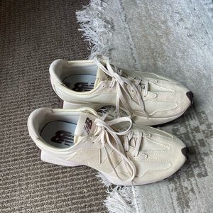 New Balance 327 - Angora